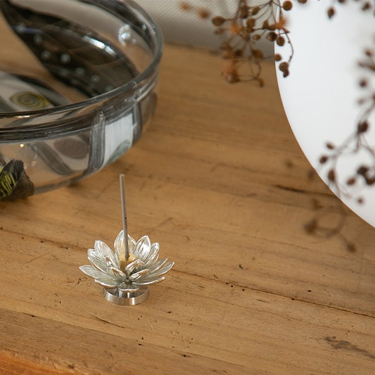NOUSAKU INCENSE HOLDER – LOTUS & PEONY