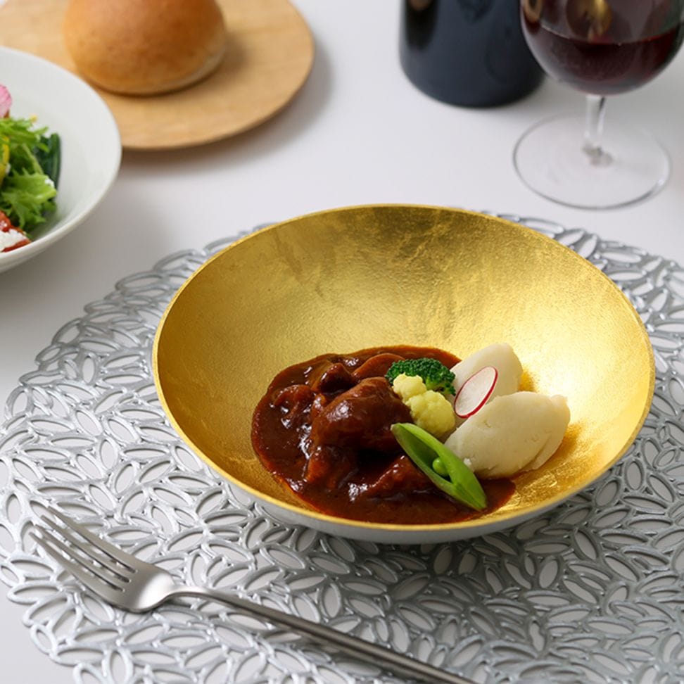 NOUSAKU DEEP PLATE WITH GOLD LEAF|HANDCRAFTED IN JAPAN