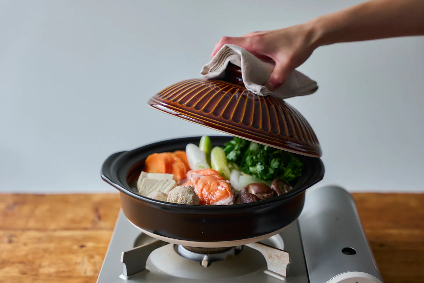 DONABE GINPO (JAPANESE CLAY POT) KIKKA – SIZE 7