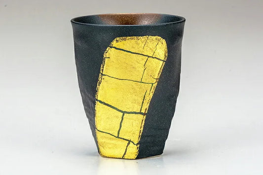 KUTANI WARE GOLD LEAF DECORATION