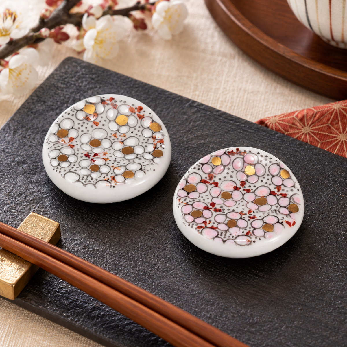 KUTANI WARE CHOPSTICK RESTS UMEZUME