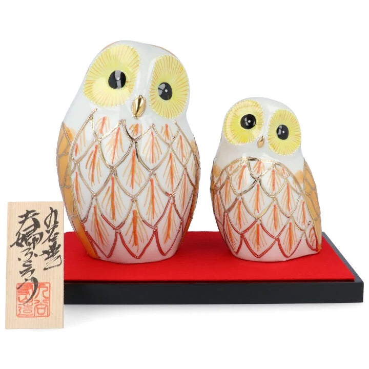 KUTANI JAPANESE PAIR OF OWL FIGURINE GOLD RAISED DECORATION(INCLUDES STAND, MAT, AND NAMEPLATE)