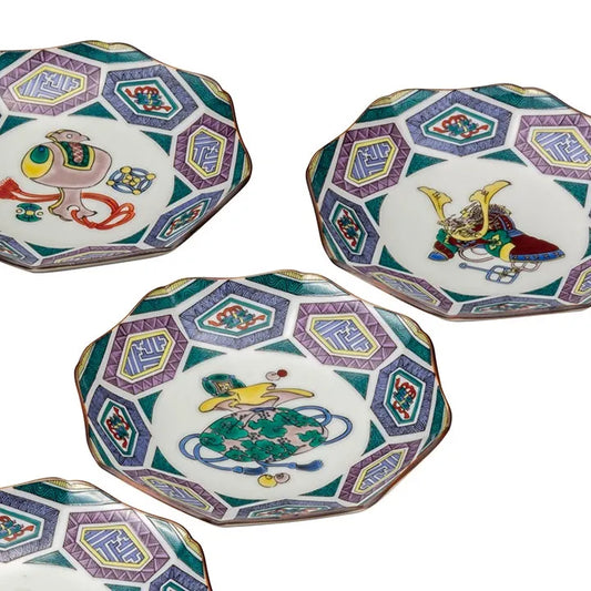 KUTANI JAPANESE SMALL PLATE TAKARA ZUKUSHI