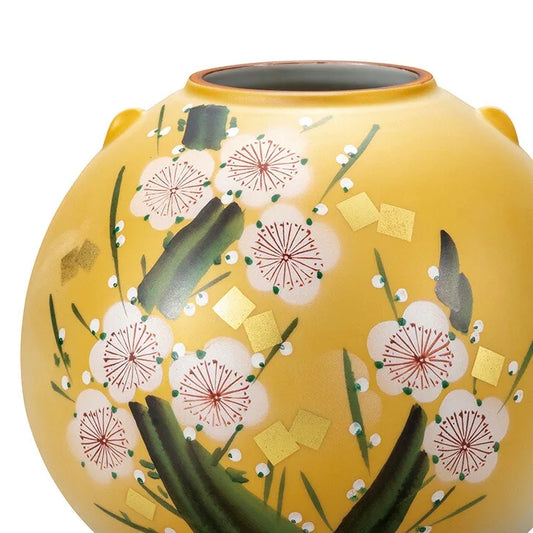 KUTANI WARE VASE WITH PLUM BLOSSOMS IN GOLD LEAF / TOYOSHI YAMADA