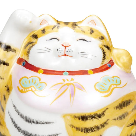 KUTANI WARE FUKU-FUKU LUCKY CAT – GOLD DETAILING