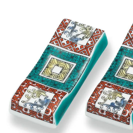 KUTANI WARE PAIR CHOPSTICK RESTS ISHIDATAMI