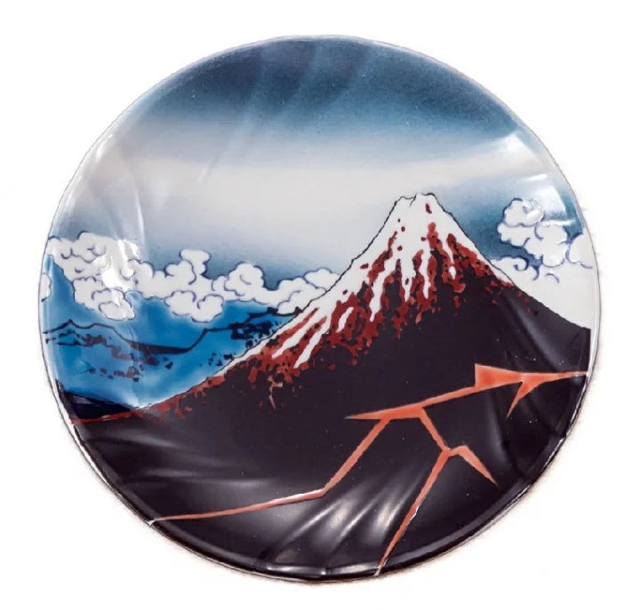KUTANI WARE DECORATIVE PLATE - HOKUSAI SANKA HAKU'U (MOUNTAIN AND RIVER WITH WHITE RAIN) DESIGN, BIZAN KILN, JAPANESE CERAMIC ART