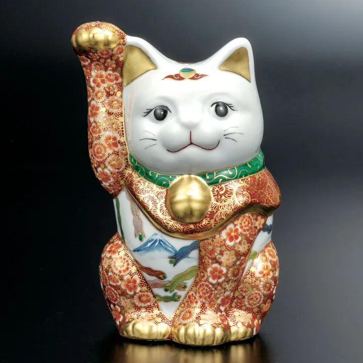 KUTANI WARE LUCKY CAT ‘KAHOU’ – HAND-PAINTED MANEKI NEKO BY TAKA TOSHIFUMI