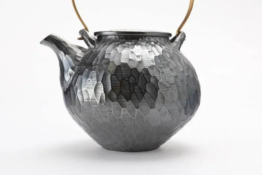 JAPANESE ARITA PORCELAIN SMALL TEAPOT – ANTIQUE SILVER HAMMERED FINISH BY RISOGAMA