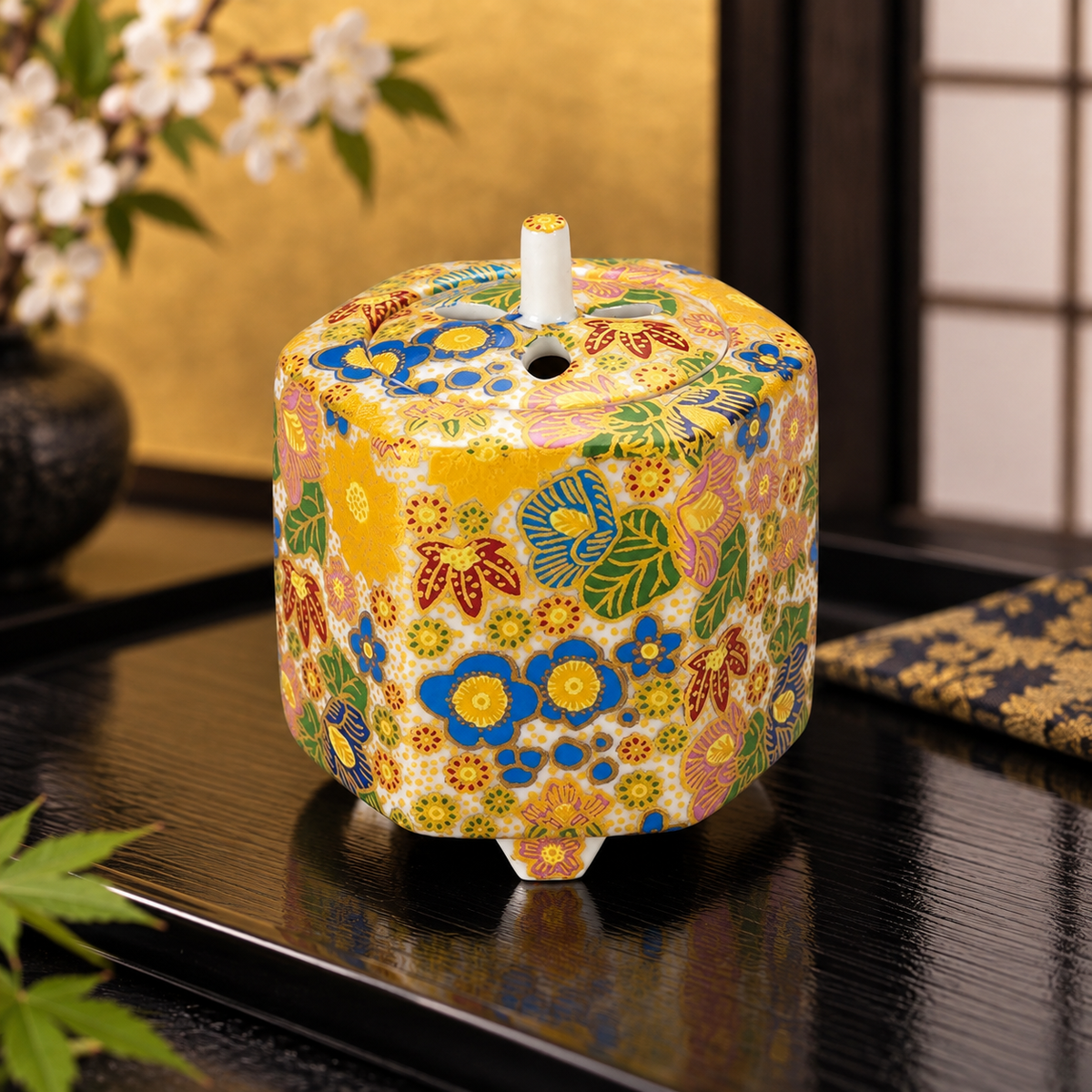 JAPANESE KUTANI WARE INCENSE BURNER - HANA-ZUME