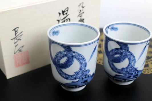 KUTANI WARE IMPERIAL HOUSEHOLD AGENCY OFFICIAL KILN SET TEACUP (SORINMON SHOCHIKUBAI) / CYOZA YAMAMOTO
