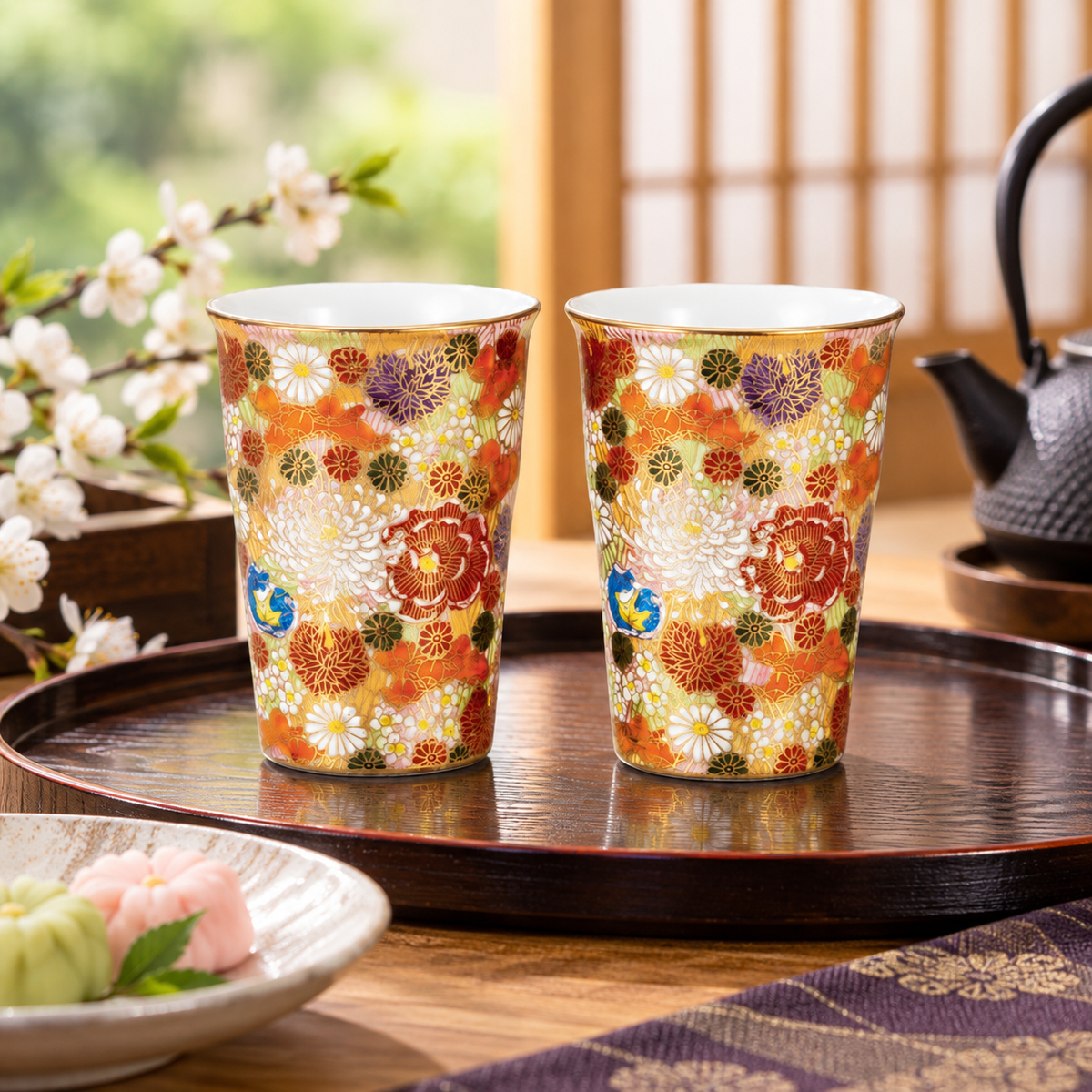 JAPANESE KUTANI WARE PAIR OF FREE CUPS KIN-HANAZUME