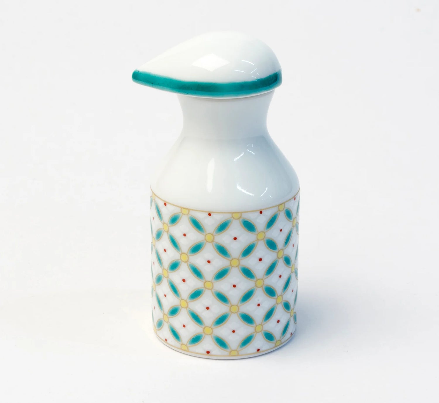 KUTANI WARE PATTERNED SOY SAUCE DISPENSER SHIPPŌ HANABISHI DESIGN SEIKOU KILN, JAPANESE CERAMIC SAUCE CONTAINER