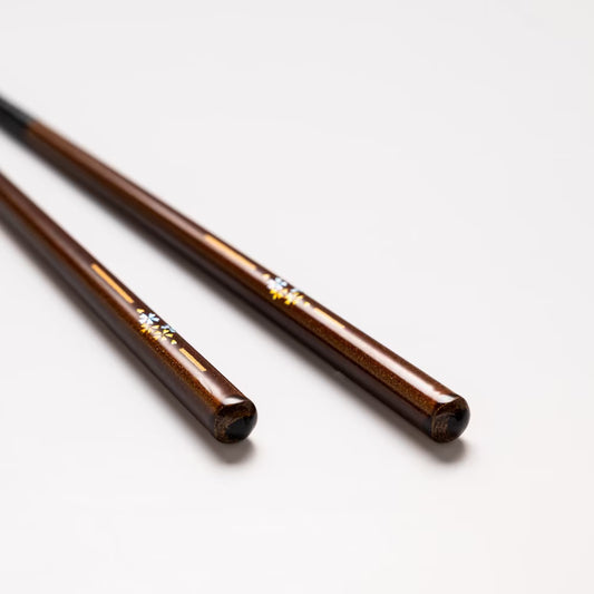 WAKASA-NURI CHOPSTICKS PAIR “SAKURA BLOOM” WITH RAKUGAN-STYLE CHOPSTICK RESTS
