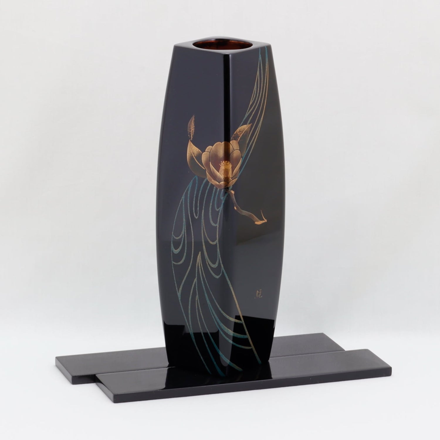 WAJIMA LACQUERWARE FLOWER VASE DO-BARI GATA TSUBAKI MAKIE