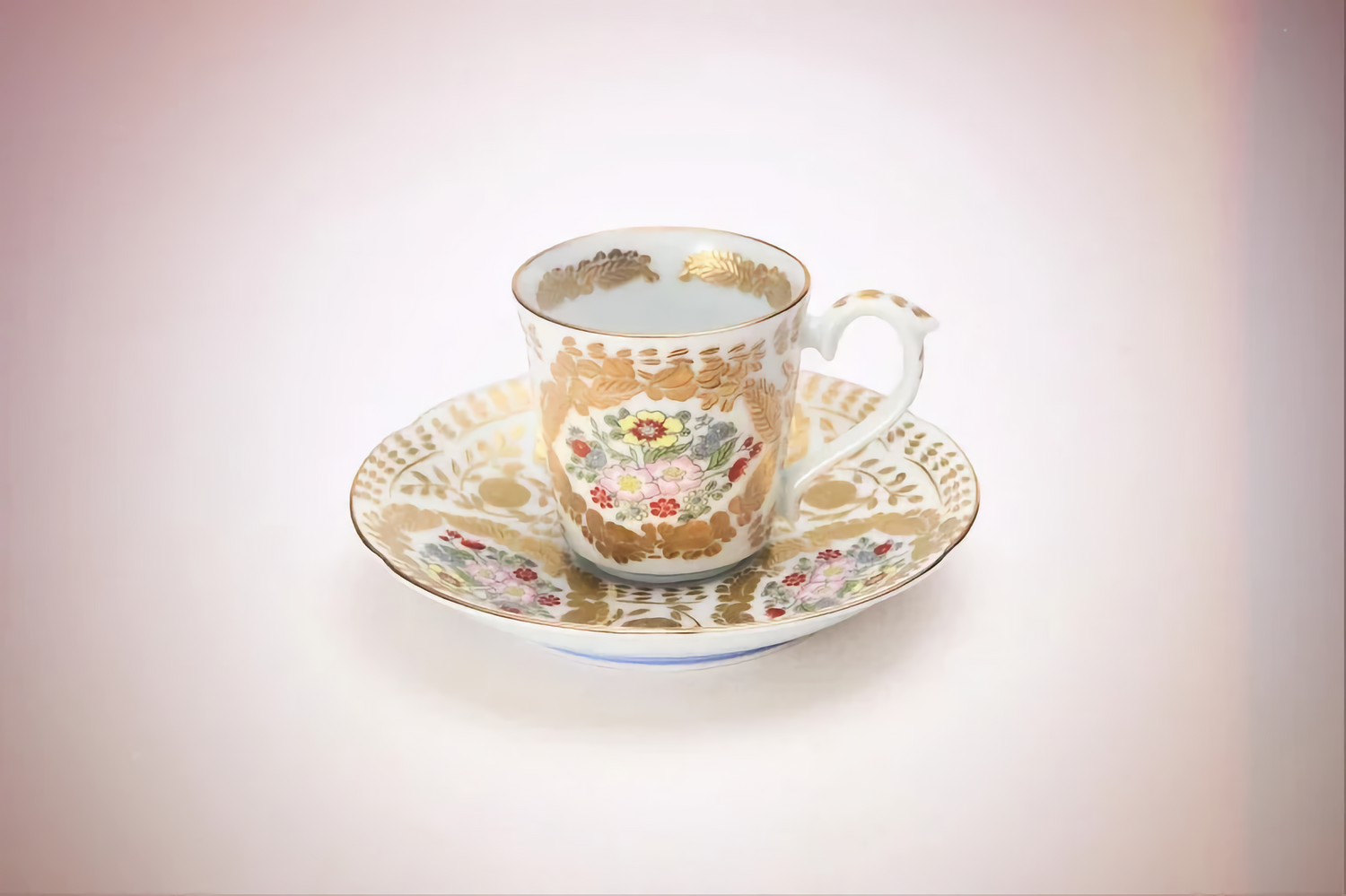 KOURAKU KILN ARITA ESPRESSO CUP (NISHIKI WHITE VERSAILLES)