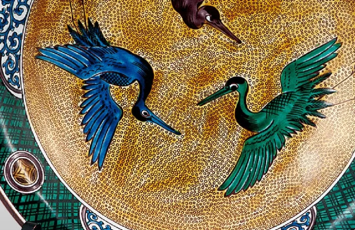 KUTANI JAPANESE DECORATIVE PLATE YOSHIDAYA CRANE DESIGN