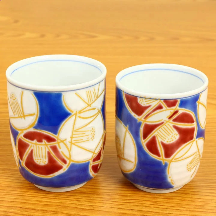 BIZAN KLIN KUTANI YUNOMI SET GOLDEN CAMELLIA PATTERN ON NAVY BLUE BACKGROUND