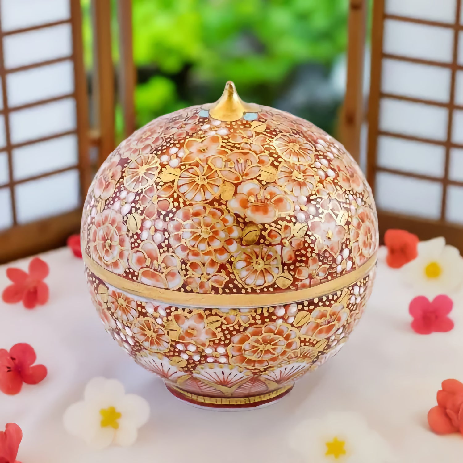 KUTANI WARE GYOKUKO (AKIE KINRAN HANAZUME MON) /TOSHIFUMI TAKA