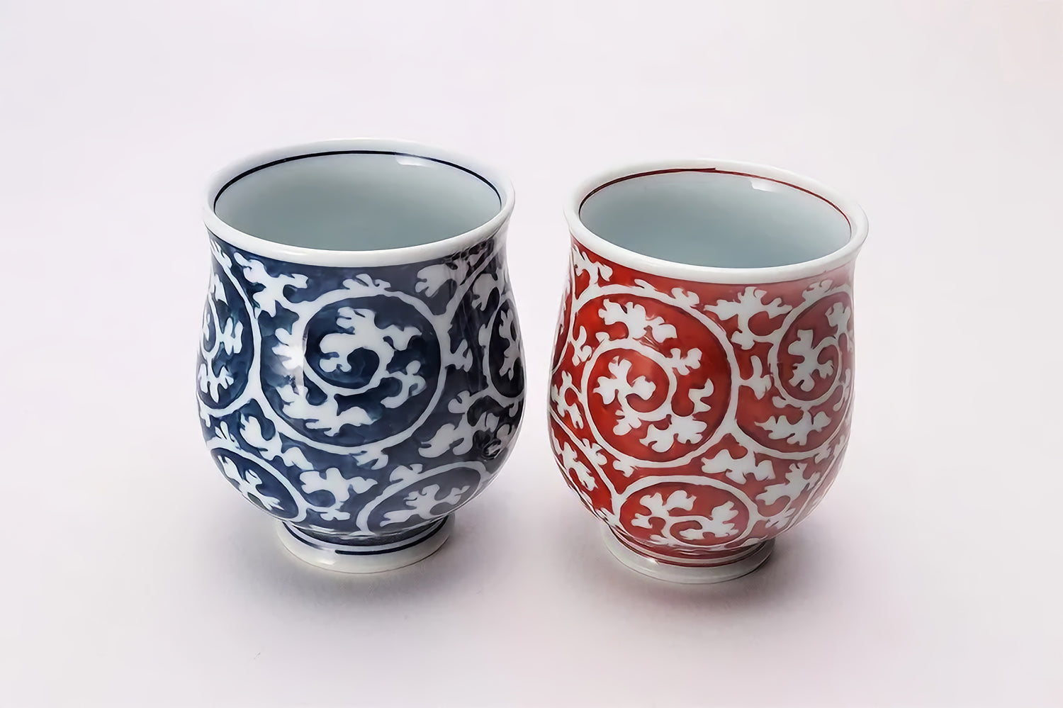 JAPANESE ARITA PAIR YUNOMI NAVY & VERMILION ARABESQUE / RYUSYU KLIN