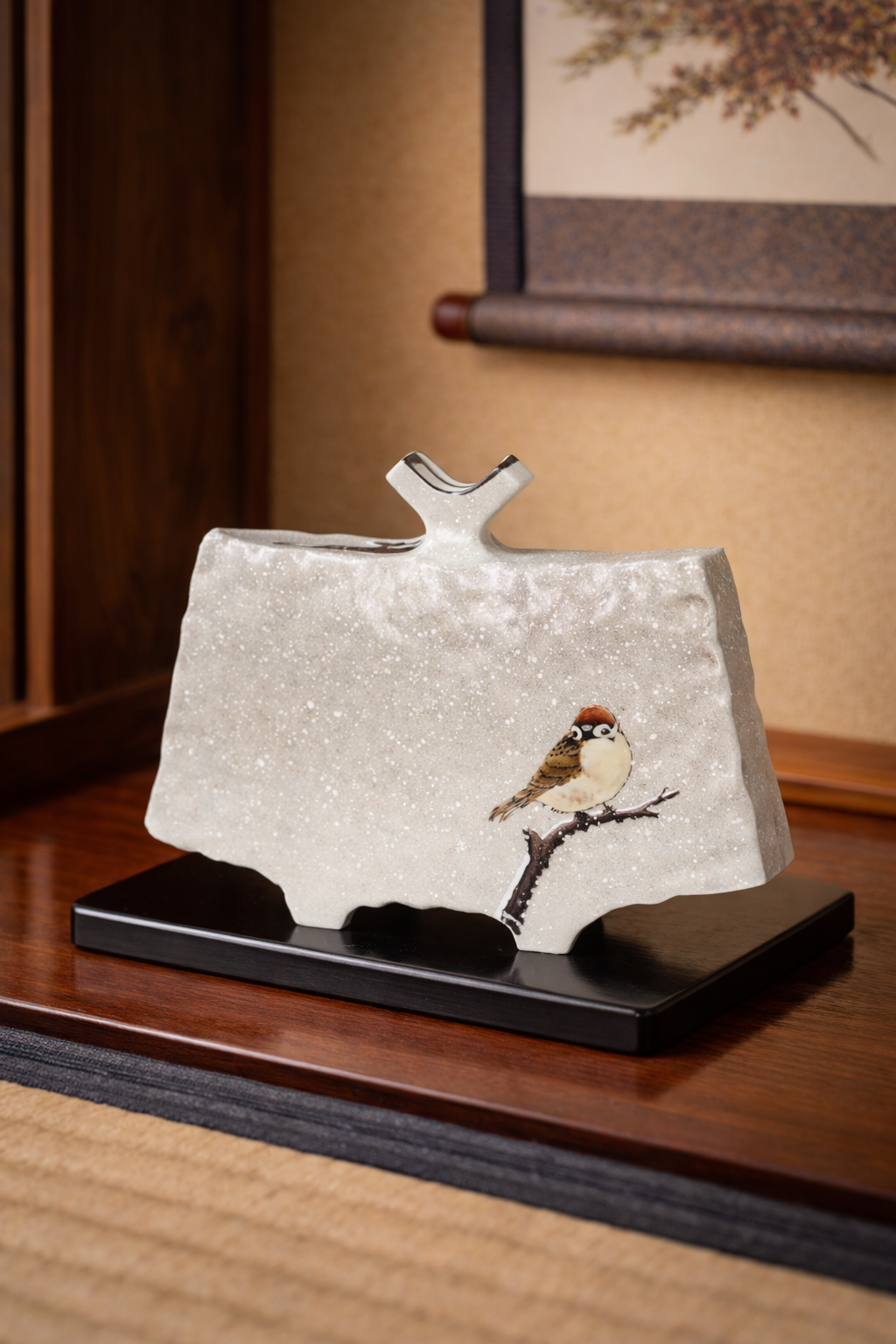 KUTANI WARE PORCELAIN HENKO VASE – SNOW AND SPARROW FAN MOTIF