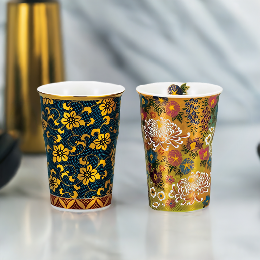 JAPANESE KUTANI PAIR OF FREE CUPS TWO STYLES OF KUTANI