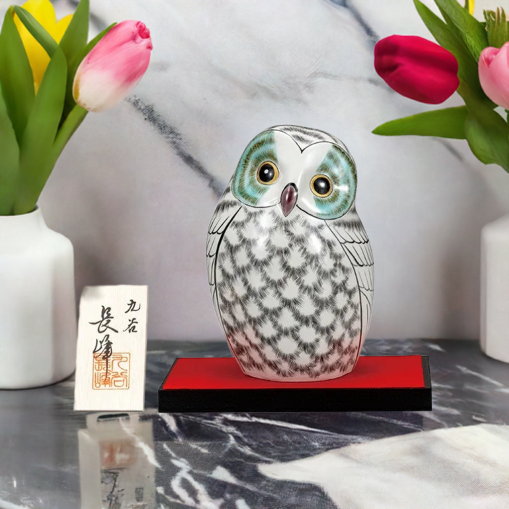 KUTANI WARE OWL FIGURINE WHITE