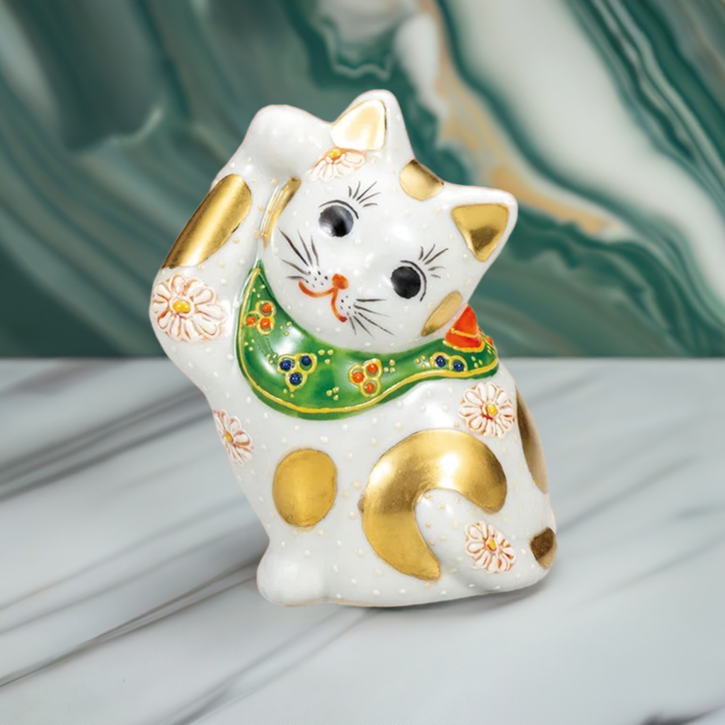 KUTANI WARE EAR PICK CAT (MANEKI NEKO) GOLD RIM RAISED DECORATION