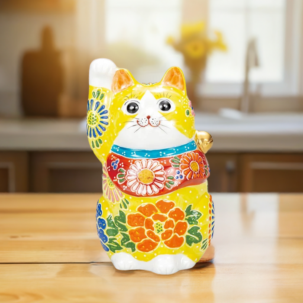 KUTANI WARE LUCKY CAT(MANEKI NEKO) YELLOW DECORATION