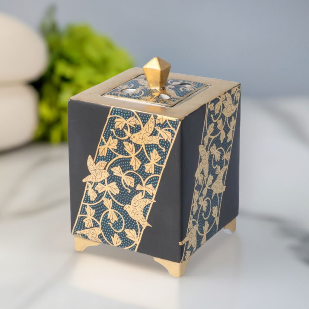 KUTANI WARE INCENSE BURNER AOCHIBU U KARAKUSA/TAISHI KLIN