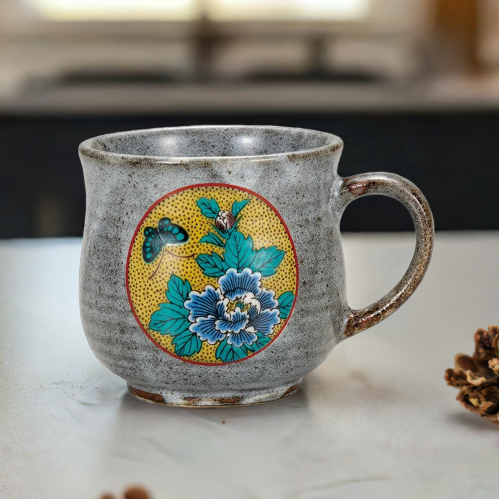 KUTANI WARE (YOSHIDAYA BOTAN STYLE )JAPANESE MUG