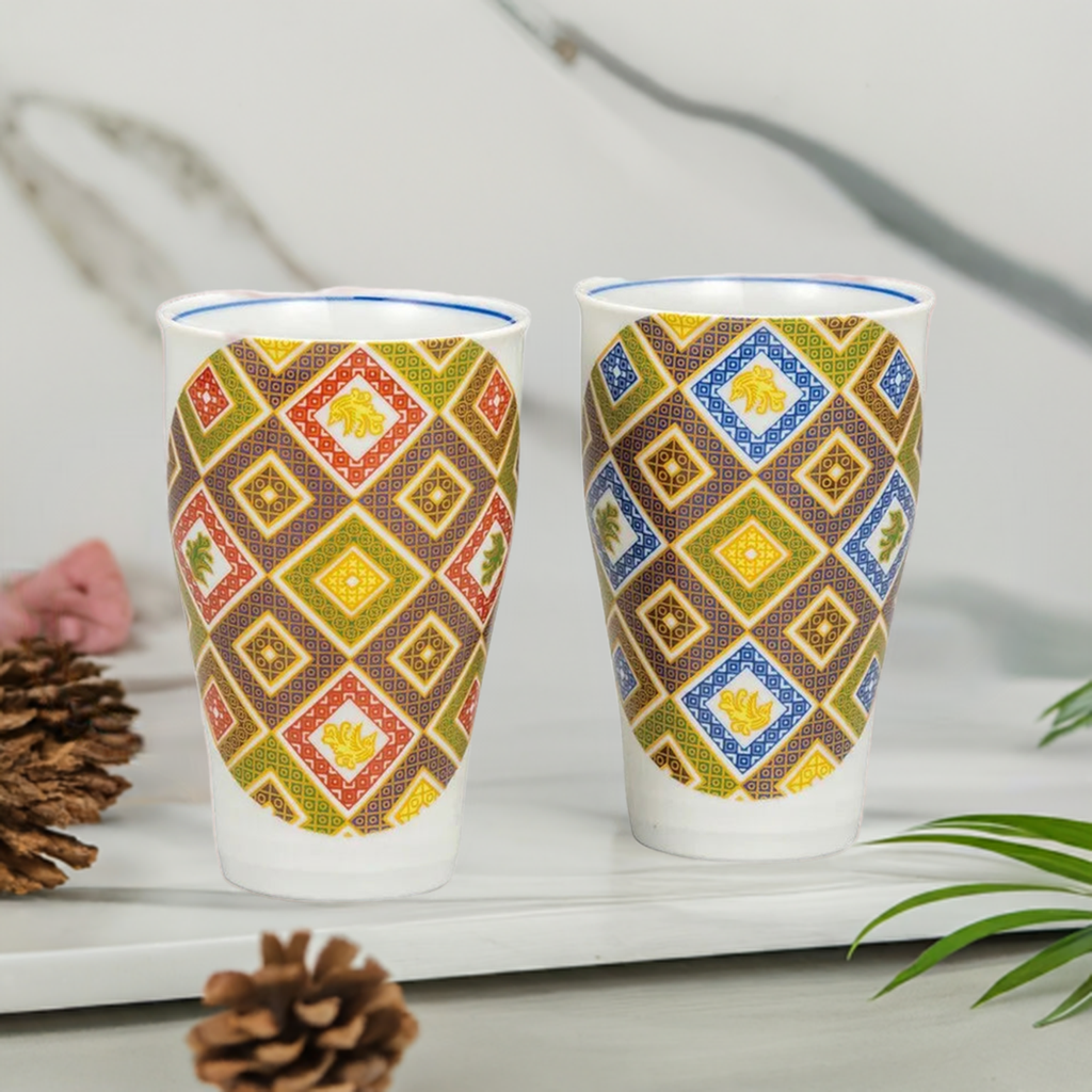 KUTANI WARE PAIR OF FREE CUPS STONE PAVEMENT