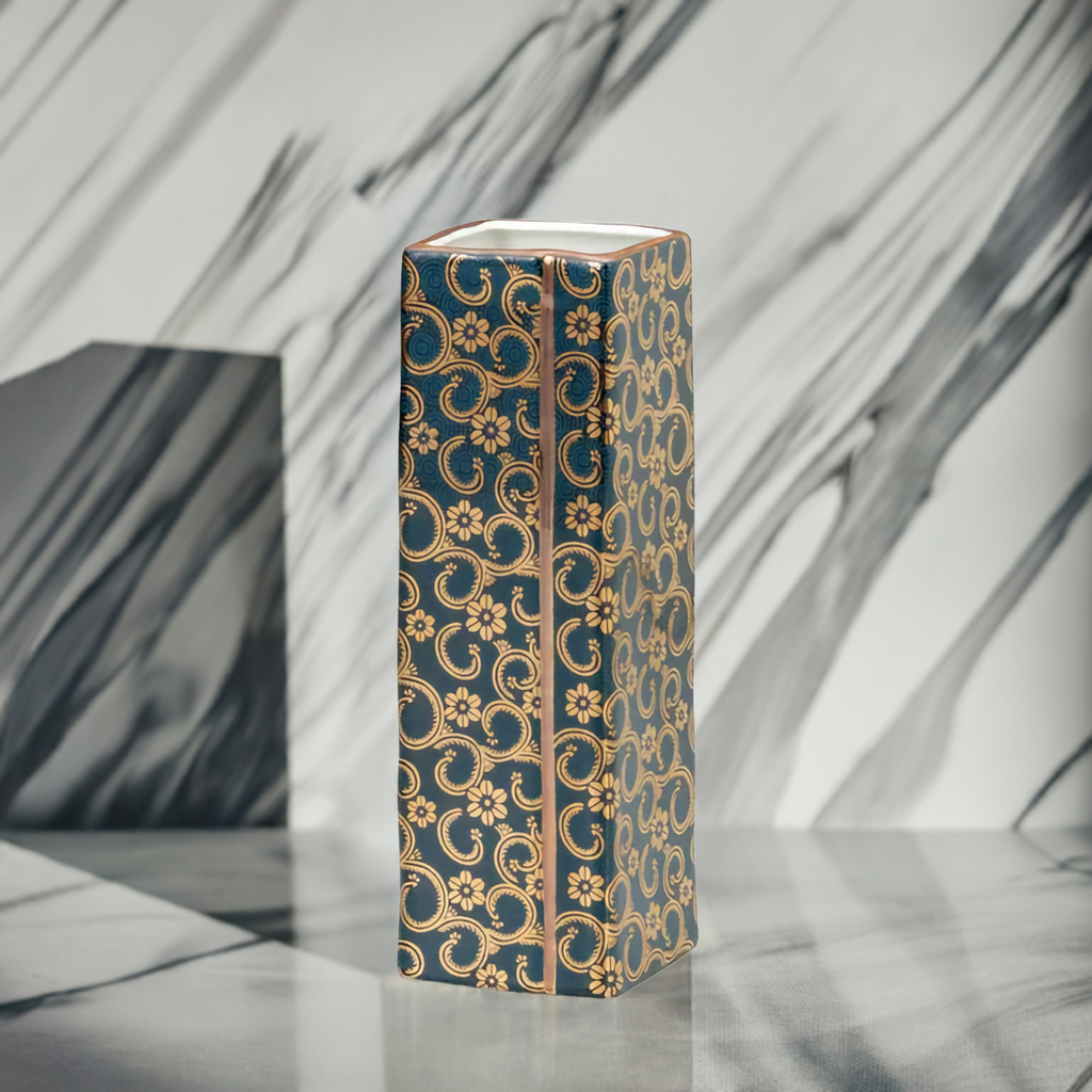 AOCHIBU KUTANI FLOWER VASE