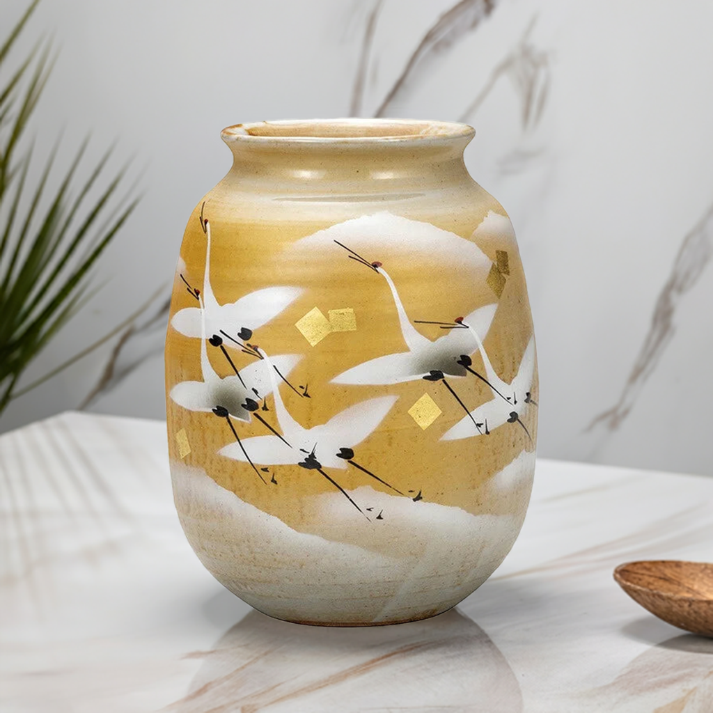KUTANI JAPANESE NATUME FLOWER VASE GOLD LEAF CRANE/ TOYOSHI YAMADA