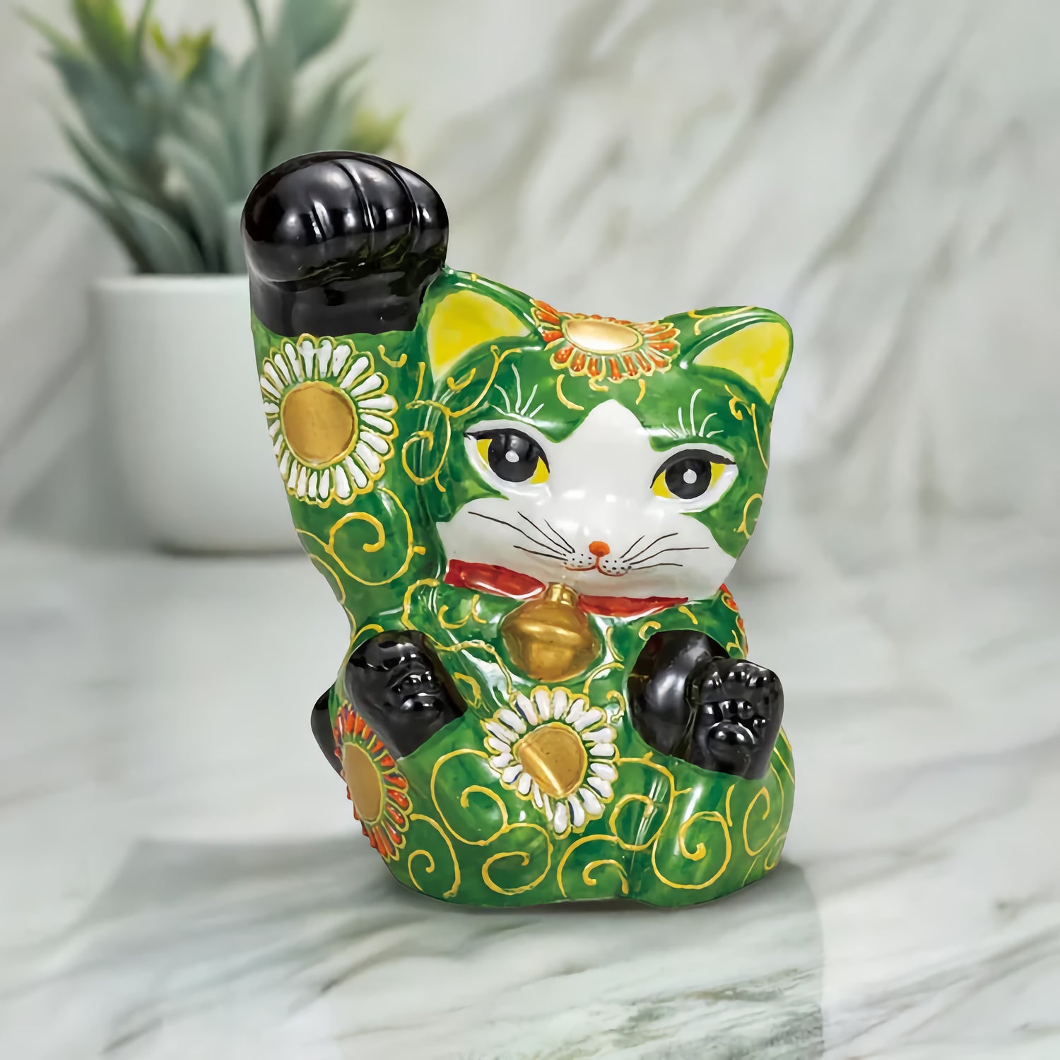 KUTANI WARE LONG-ARMED MANEKI NEKO GREEN MORI