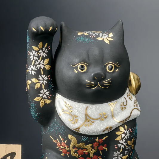 LUCKY CAT KUTANI WHITE AND PLATINUM MORI WITH PALE BLUE BEADING (INCLUDES NAMEPLATE) / KINGYOKU NAKADA