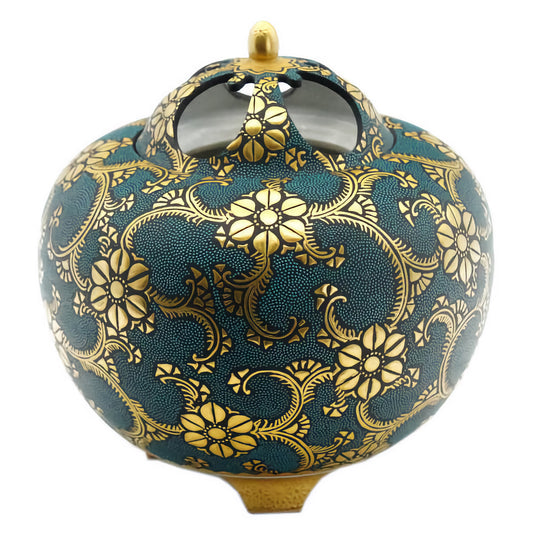KINGYOKU NAKADA KUTANI INCENSE BURNER – "WHIRL PATTERN BLUE DOTS WITH DOUBLE CLEMATIS ARABESQUE"