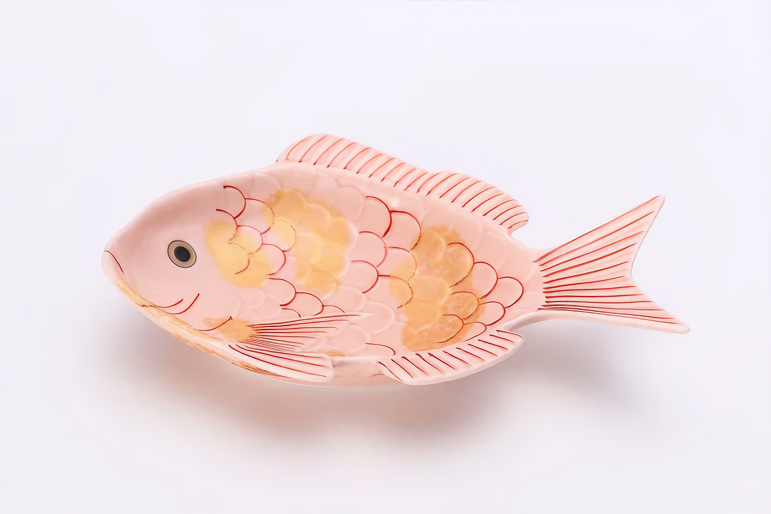 ARITA WARE NISHIKI PINK GLAZE TAI-SHAPED DISH WITH GOLD ACCENTS / KOURAKU KILN