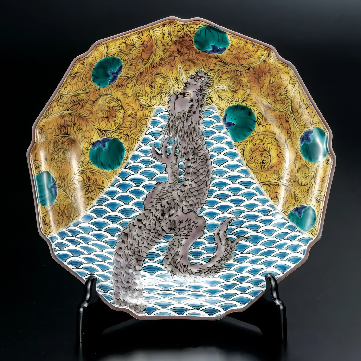 JAPAN KUTANI DECORATIVE PLATE - AUSPICIOUS RISING DRAGON (WITH PLATE STAND)/ MASATO YASHIKI