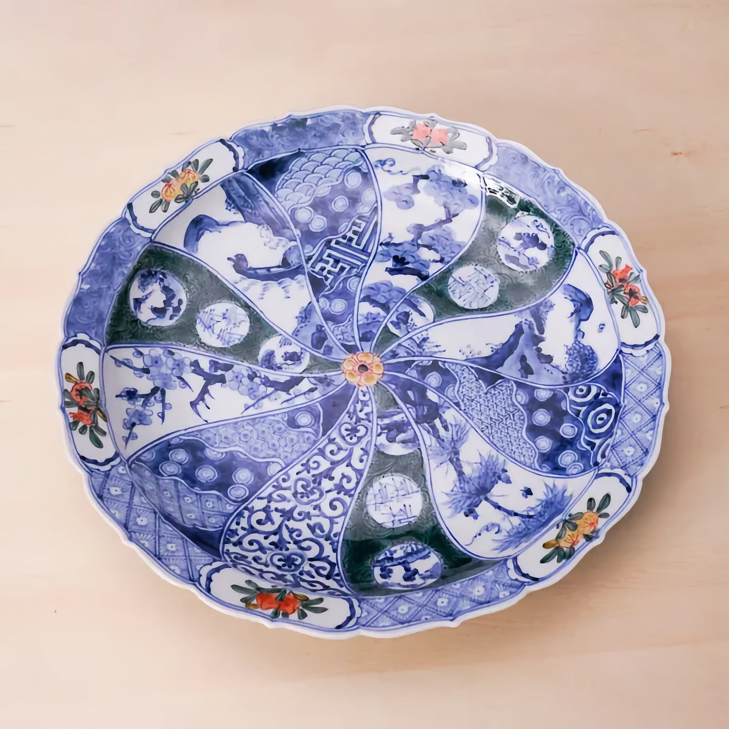 KUTANI WARE (OFFICIAL KILN OF THE IMPERIAL HOUSEHOLD AGENCY) SERVING PLATE (IROE SHOZUI) / CHOZA YAMAMOTO