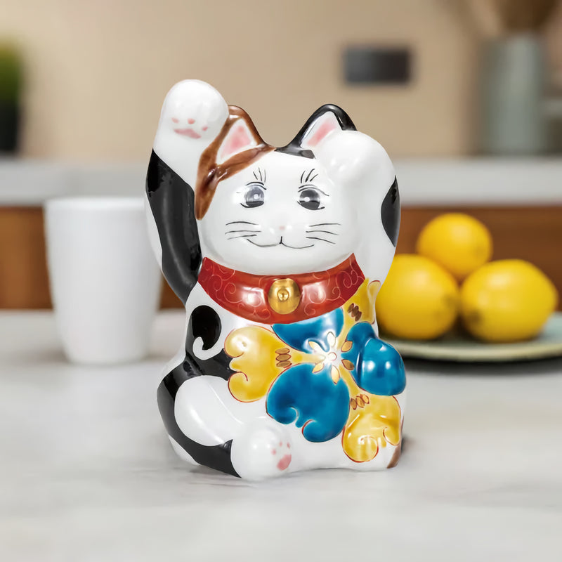 KUTANI WARE TWO-HANDED LUCKY CAT (MANEKI NEKO)/TSUYOSHI SATOU