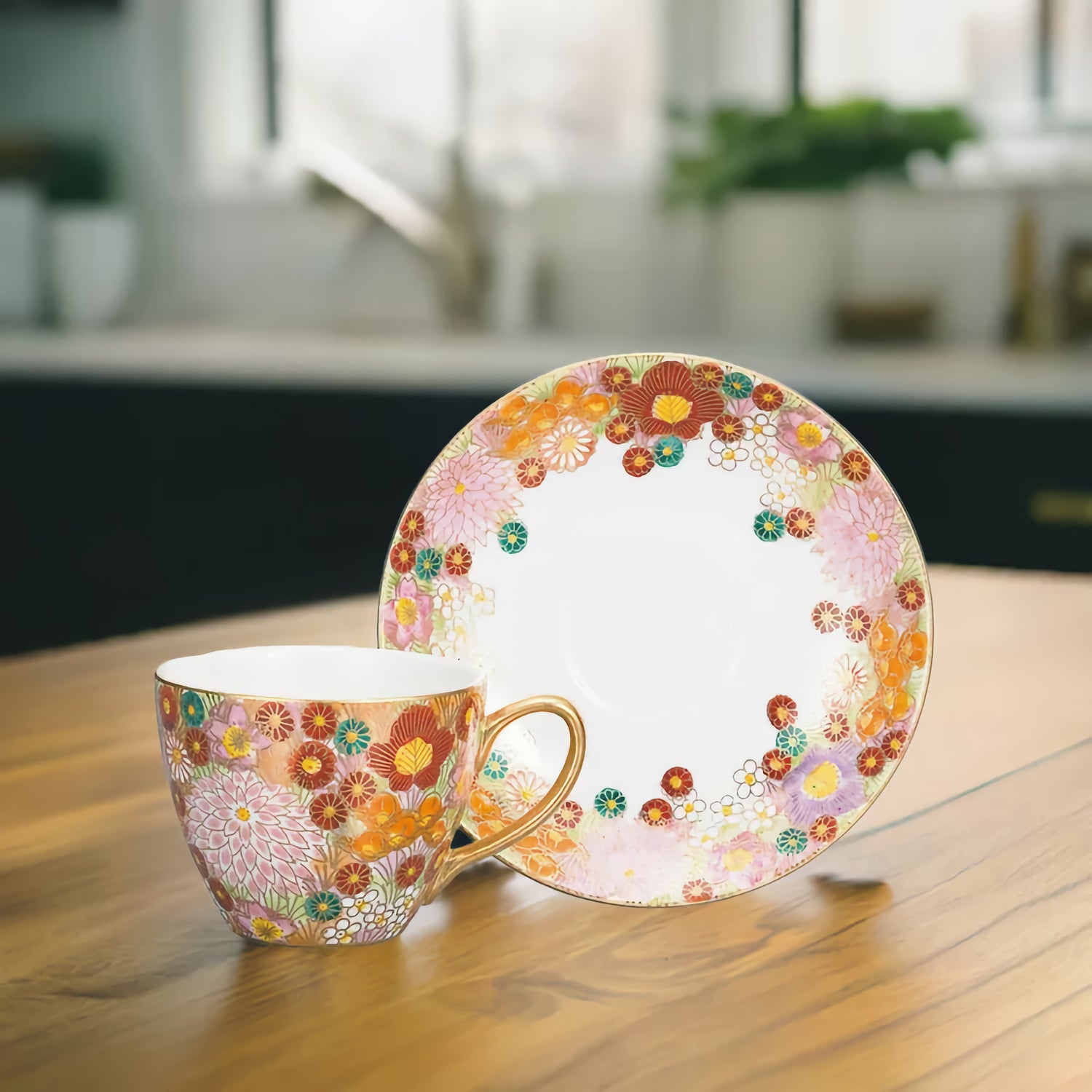 KUTANI WARE CUP & SAUCER KIN-HANAZUME DESIGN