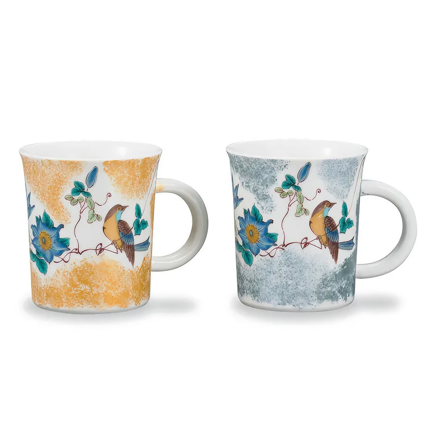 KUTANI WARE PAIR OF MUGS GOLD-PAINTED FLOWERS AND BIRDS