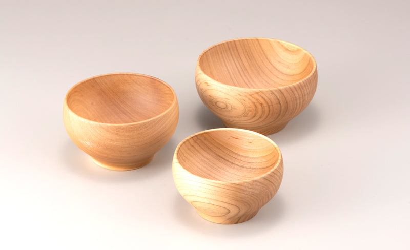 YAMANAKA LACQUERWARE SAKURA ROUND BOWL NATURAL (L SIZE)