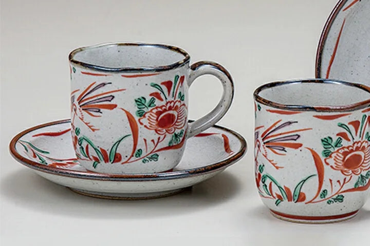 KUTANI WARE PAIR COFFEE AKAE
