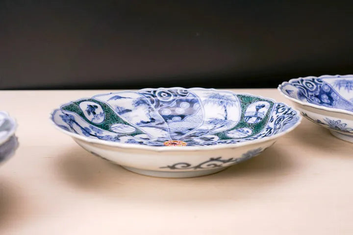 (IMPERIAL HOUSEHOLD KILN) KUTANI WARE PLATE SET “IROE SHONZUI” / CHOZA YAMAMOTO