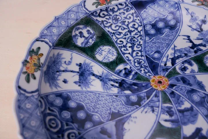 KUTANI WARE (OFFICIAL KILN OF THE IMPERIAL HOUSEHOLD AGENCY) SERVING PLATE (IROE SHOZUI) / CHOZA YAMAMOTO