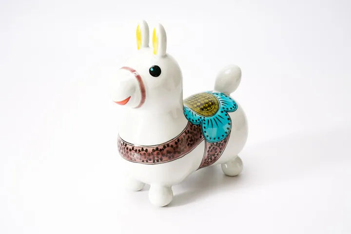 JAPANESE KUTANI PORCELAIN RODY FIGURINE – SWEDISH STYLE FLOWER DESIGN (WHITE)