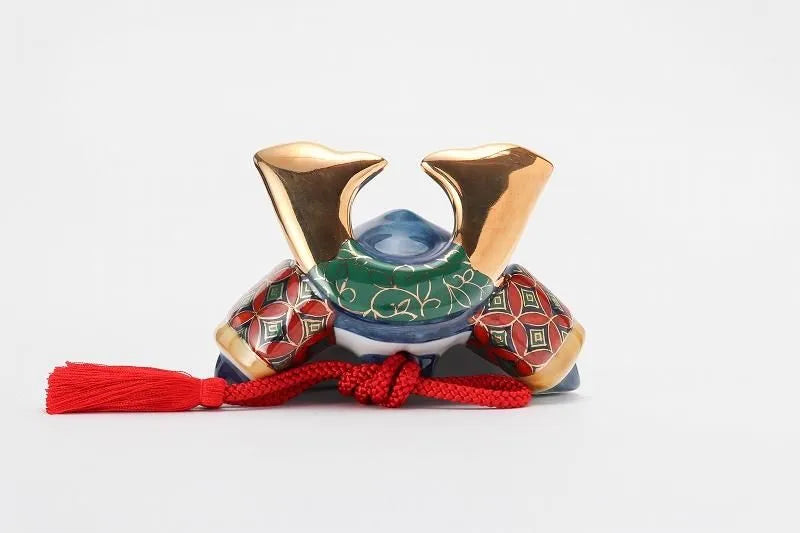 ARITA WARE LARGE KABUTO HELMET “SHIPPO” / KOSUZU TOGEI