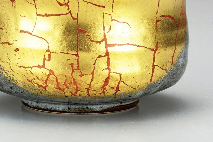 KUTANI WARE MATCHA TEA BOWL – GOLD LEAF DECORATION (WOODEN BOX INCLUDED)